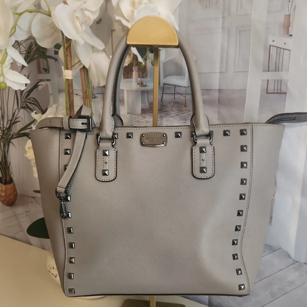 Michael Kors Gray 3 Way Crossbody Tote with Branded Lining. Great Condition!